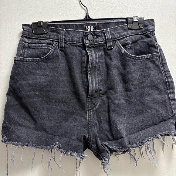 BDG UO Dark Gray Jean Shorts Frayed Hem High‑Rise Denim Women’s Size 28 - Picture 6 of 15